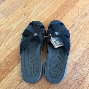 KEEN bali sandals